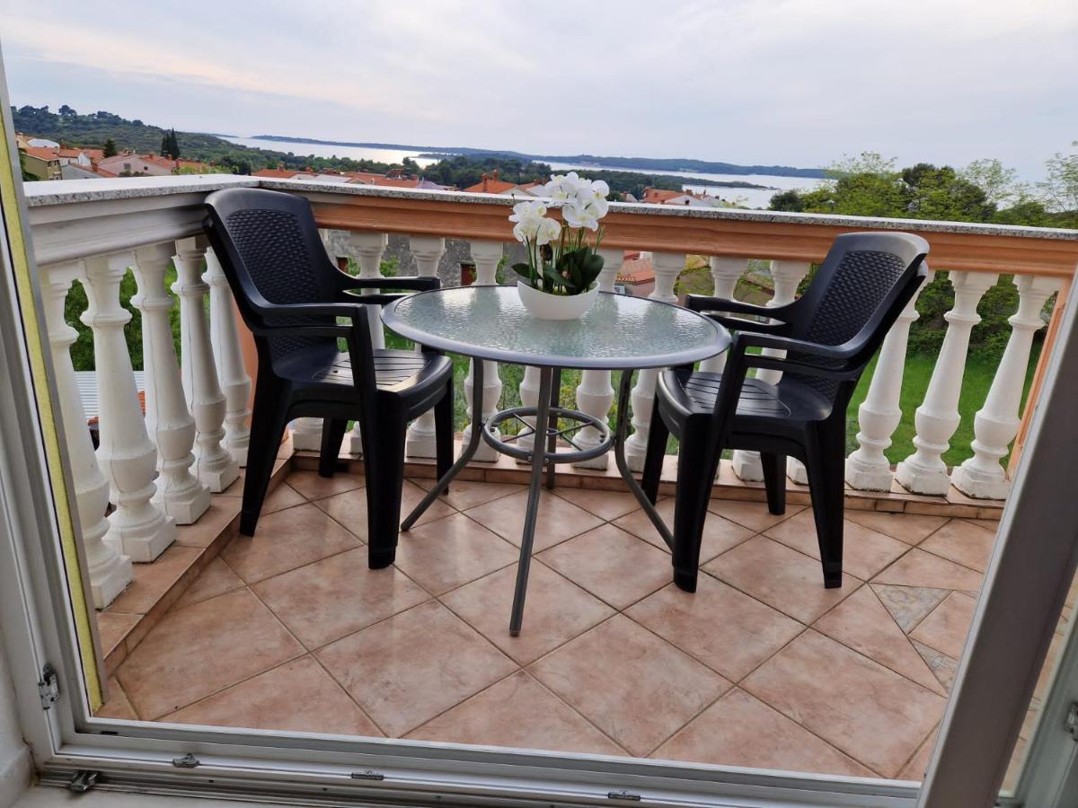 Apartment Vilic Pula Ngoại thất bức ảnh
